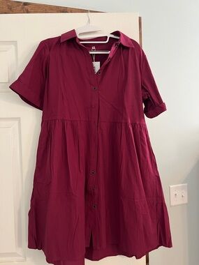Women’s Short Sleeve Button-Front Dress in Deep Berry